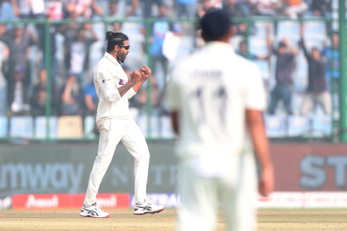 Many positives for India in the convincing win at Delhi. Jadeja finishing them faster than chips ka packet. Ashwin showing his class, Axar leading the fight with the bat and India sealing the #BorderGavaskarTrophy2023 within first 2 tests. #INDvsAUS