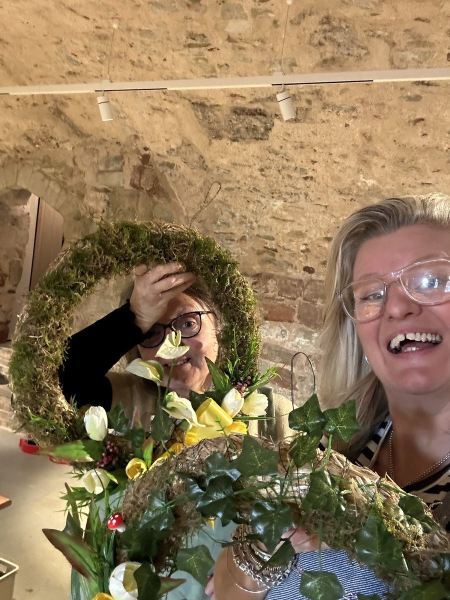 ShackRr's tweet photo. @WorcCathedral a fantastic afternoon making @ Worcester Cathedrals undercroft. Beautiful space and really enjoyed our afternoon #worcester #worcestercathedral #making #undercroft #makersgonnamake #rrsshack https://t.co/WedovRiAwH