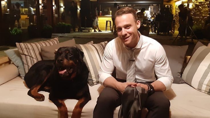 moodbursinvond's tweet image. Buen día ❤️ familia 2.0 Feliz domingo ❤️❤️🤗“La solidaridad no es un acto de caridad, sino una ayuda mutua entre fuerzas que luchan por el mismo objetivo.”  Samora Machel #HelpTurkeySyria #KeremBürsin