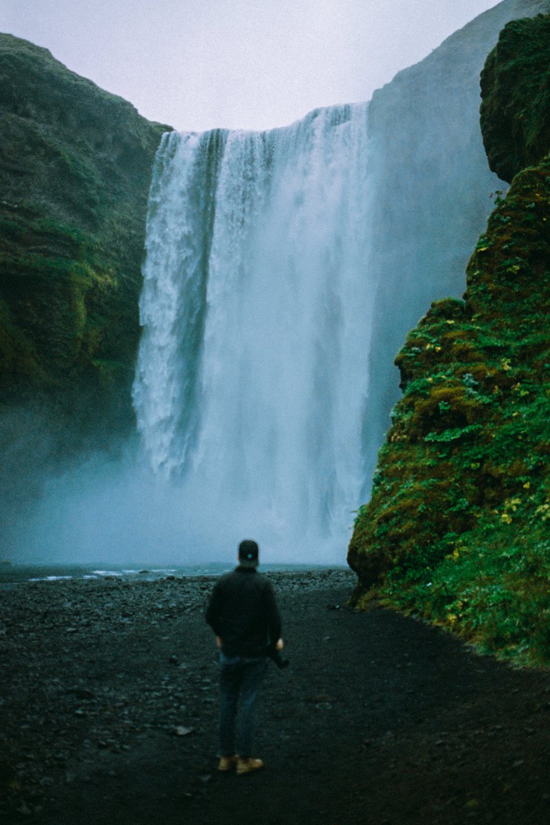 eamonsphotoss's tweet photo. Summer in Iceland on 35mm https://t.co/irKzWwJrHY