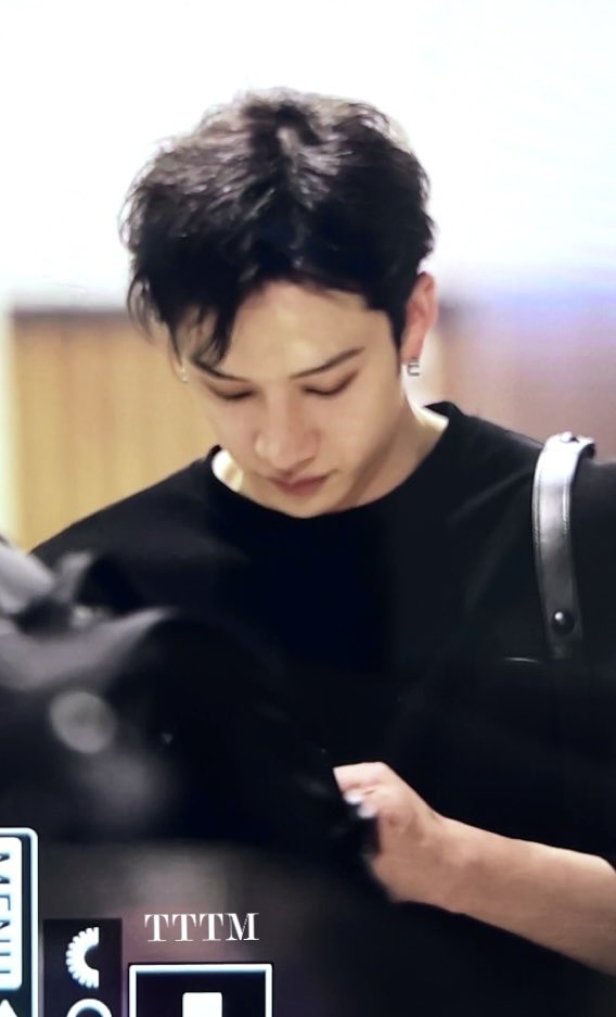 230219

#방찬 #Bangchan #Straykids #CB97 #스트레이키즈