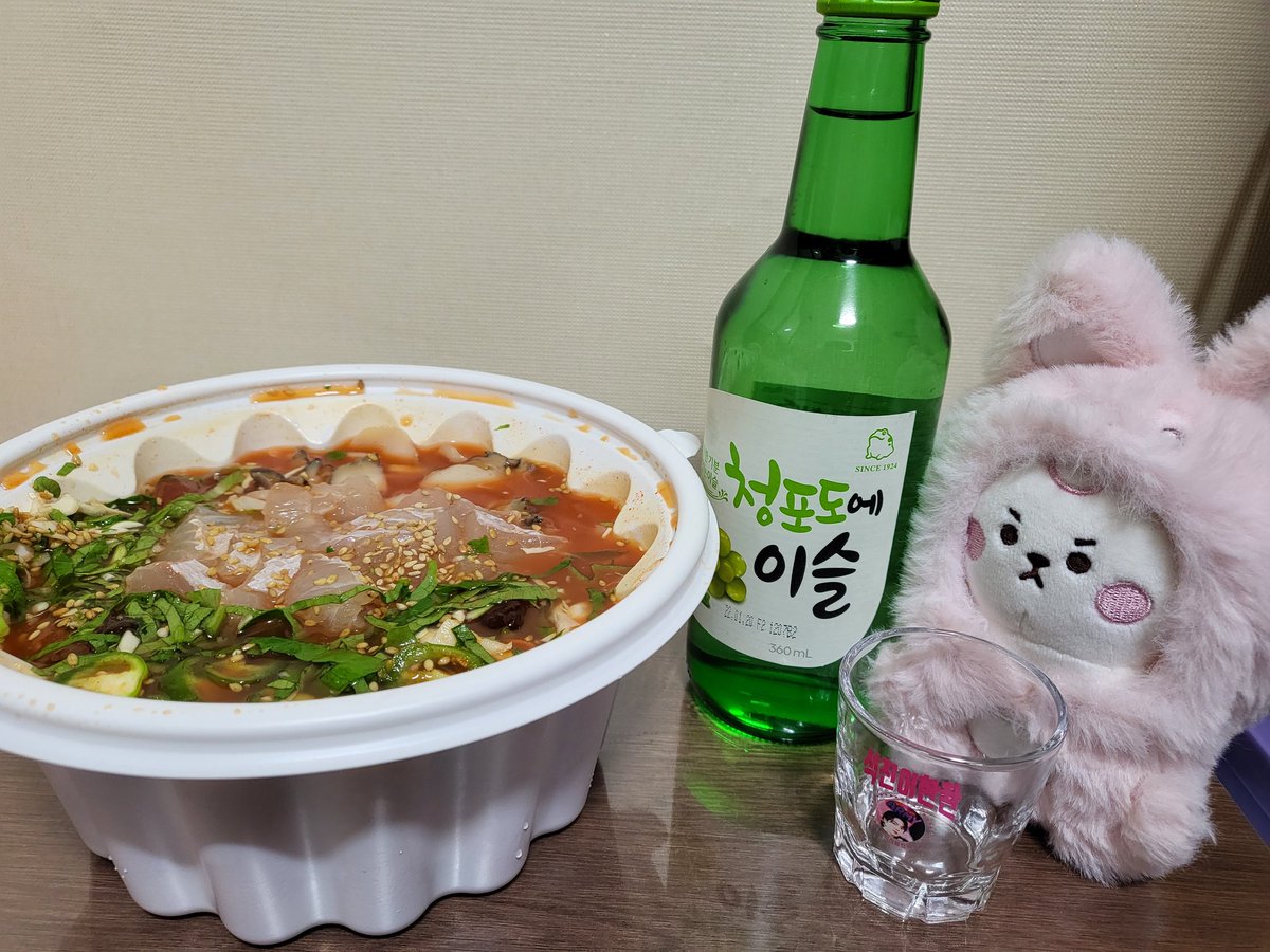 jin_6babies's tweet photo. 우리진이가 먹고싶대서 물회 시켜봤는데
ㅜㅜㅜ 너무 눈물나ㅜ 배달시키면
30분이면 오는 이걸 내새끼는 못 먹는다니
너무 마음 아파ㅜㅜ 이게 뭐라구ㅜㅜ
내새끼 휴가 나오면 다 먹고 가야돼ㅜㅜ

#TheAstronaut #JIN #방탄소년단진 @BTS_twt https://t.co/aOdAVZIZfd