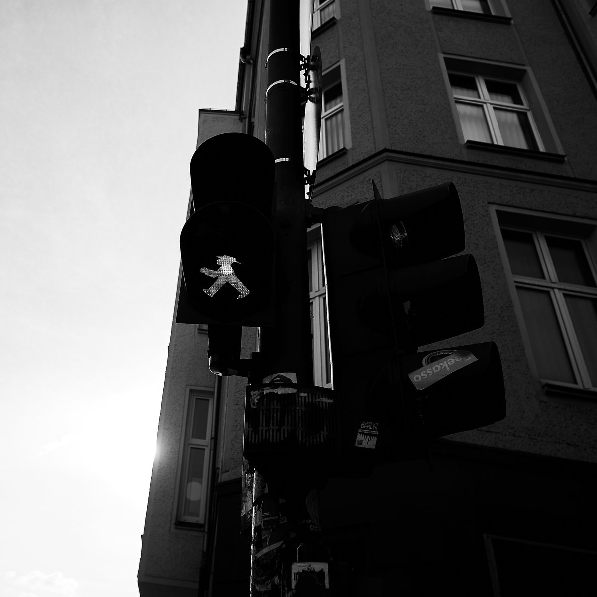 sinta_super's tweet photo. "BW - Ampelmann - Berlin's traffic light" by @Sinta S #500px https://t.co/8SkDNb570X
#Berlin #berlinwall #streetphotography #younggirls #travelphotography #blackandwhitephotography #ststephenscathedral #streetphotography
#blackandwhiteonly #instablackandwhite https://t.co/tgWEL7xHeR