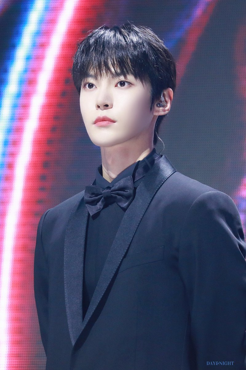 Dayandnight0201's tweet photo. 230218 HQ*
🤵🏻

#도영 #DOYOUNG
#ドヨン       
#NCT127 https://t.co/okRoTwjJ13