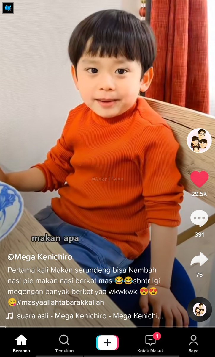 Askrlfess's tweet photo. [askrl] Keluarga ini lucu banget mamahnya orang Indonesia terus nikah sama orang Jepang dan sekarang punya anak 2 tiap hari bahasanya campuran mamahnya pake bahasa Jawa anaknya bahasa Jepang tapi tetep nyambung kalo ngobrol 😭👍🏻 https://t.co/PhTywpekqF