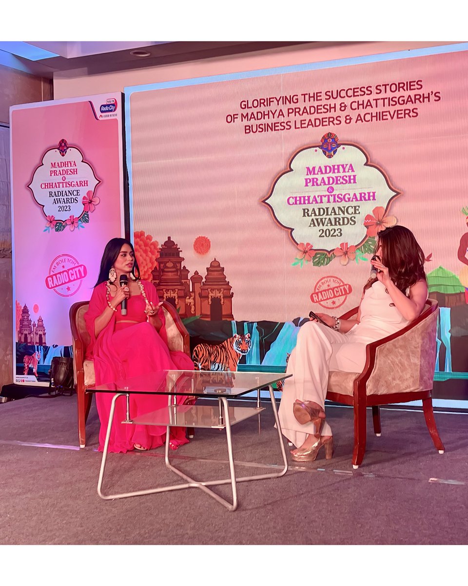 soundarya_20's tweet photo. Feeling incredibly grateful to have been invited to the @radiocityindia Madhya Pradesh &amp; Chattisgarh Radiance awards 2023. It was an honor to be recognized among so many talented individuals, and I am humbled by the experience. https://t.co/QcK3PL7BHo