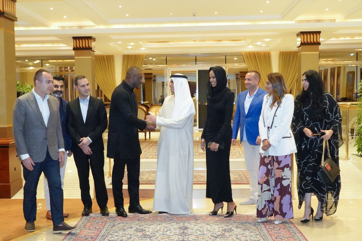 RAKmediaoffice's tweet photo. H.H. Saud bin Saqr has met renowned actor @idriselba Elba and his wife @Sabrinadhowre in their capacities as UN Goodwill Ambassadors for the International Fund for Agricultural Development. Topics of discussion during their meeting included development programs in Africa. https://t.co/lHJp6eJlTY