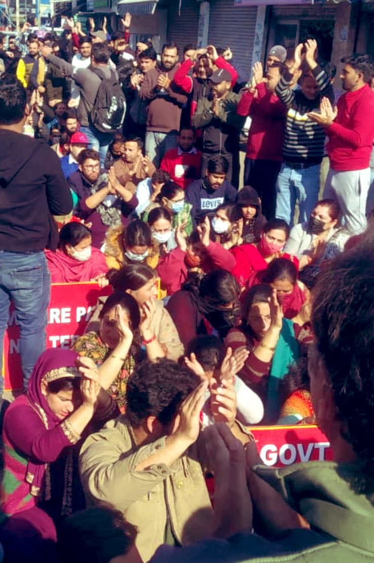 rowdybabyyy's tweet image. “Unity is meaningless without the accompaniment of WOMEN. Education is fruitless without educated WOMEN,and Agitation is incomplete without the strength of WOMEN .” 
~ Dr. Babasaheb Ambedkar. 🙏🏼

#OnlySolutionRelocation #KashmiriPandits 🔱#SupportPMPackageEmployees