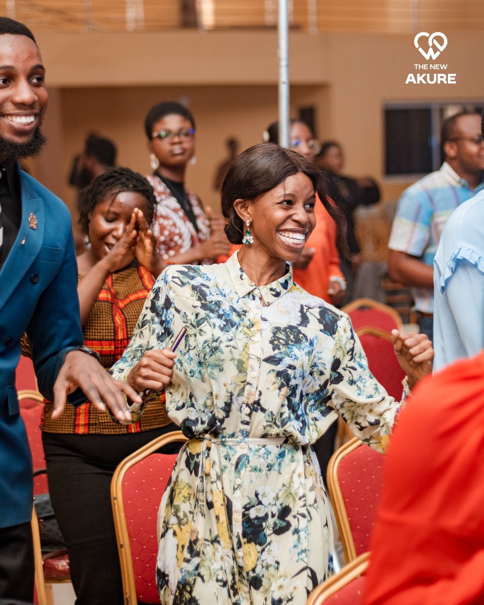 TheNew_Akure's tweet photo. ENERGY!!!🔥🔥🔥

#Love
#Nigeria
#ComeToOurChurch
#WeAreTheNew
#iLoveThisChurch https://t.co/3qUOrAwBTA