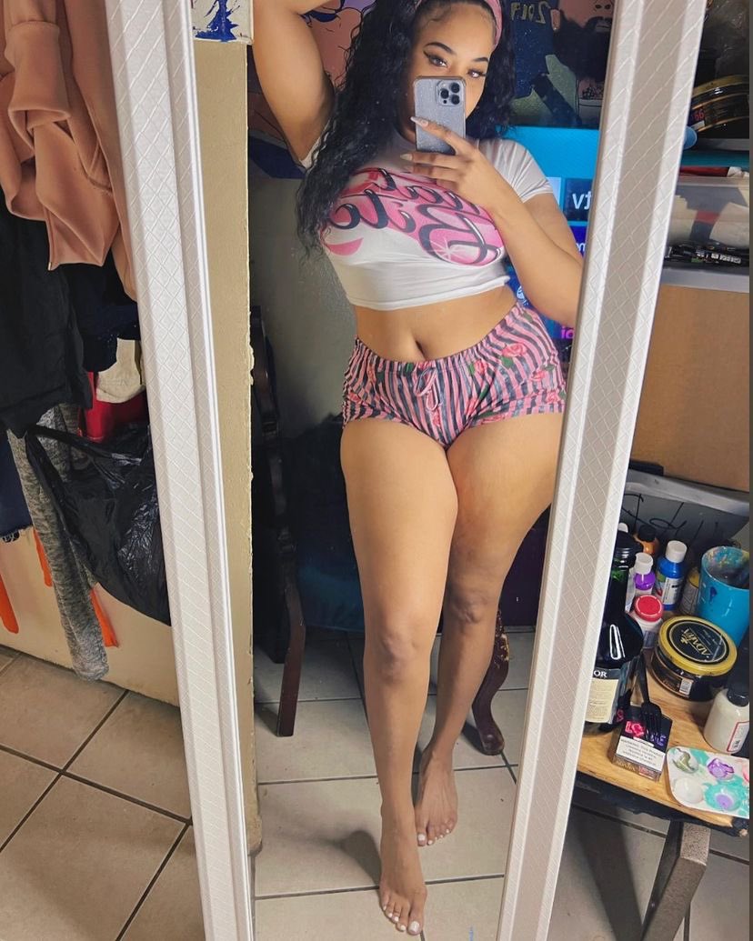 Laylaevony's tweet photo. Available 🇺🇸 #onenightstand #hookup #sugardady #SellingContent https://t.co/YwOolrg5zu