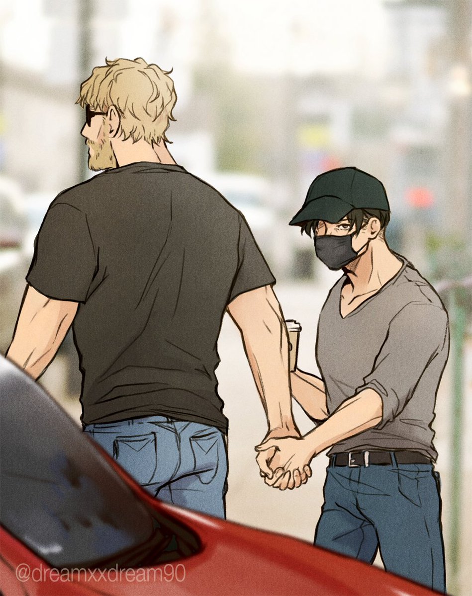 dreamxxdream90's tweet photo. 'Attack on Titan' stars Zeke Yeager and Levi Ackerman spotted holding hands ‼️ Dating rumors confirmed⁉️ #zevi https://t.co/sqm2FG8ZEl