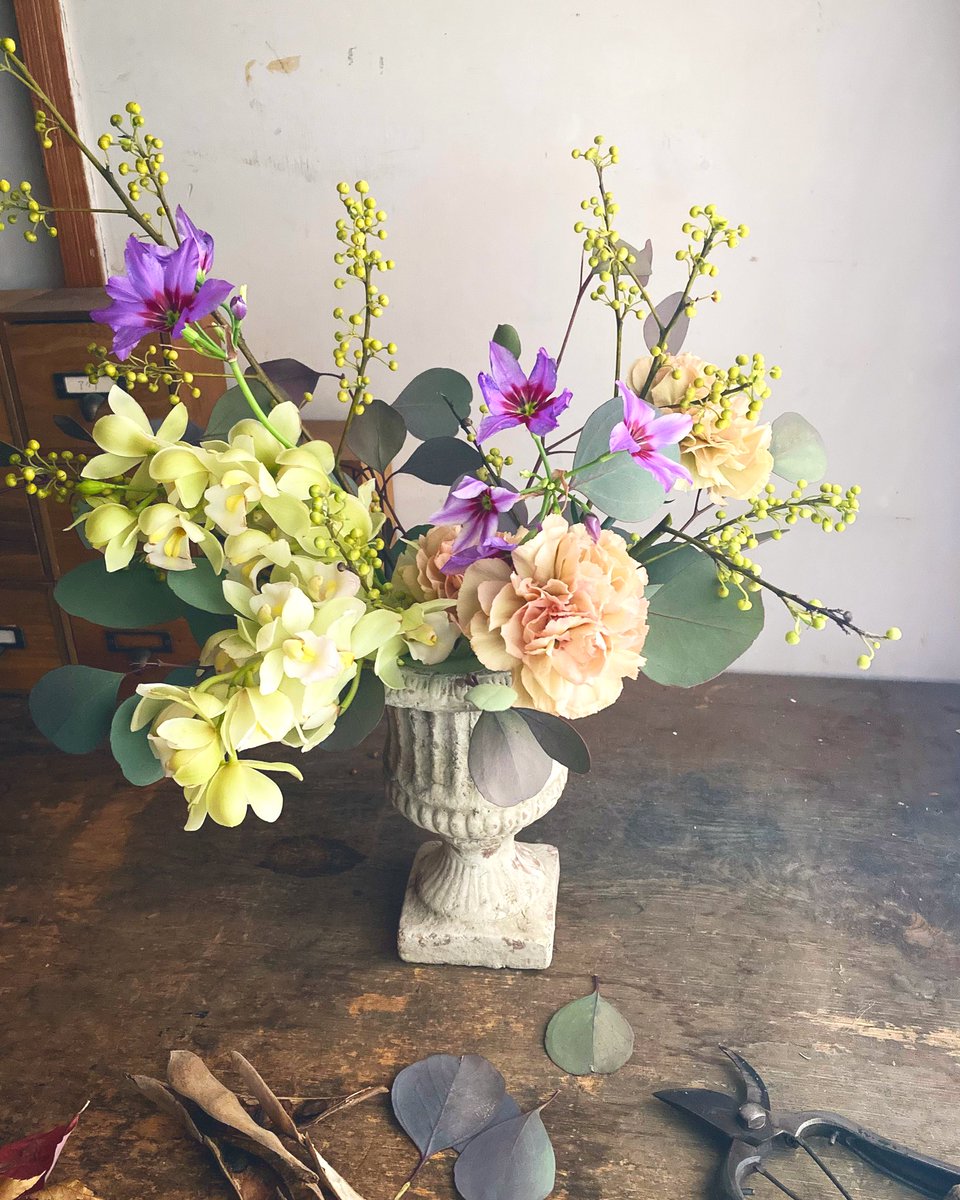 久しぶりに生けました
一年ぶりくらいでしょうか…
やっぱり楽しいですね