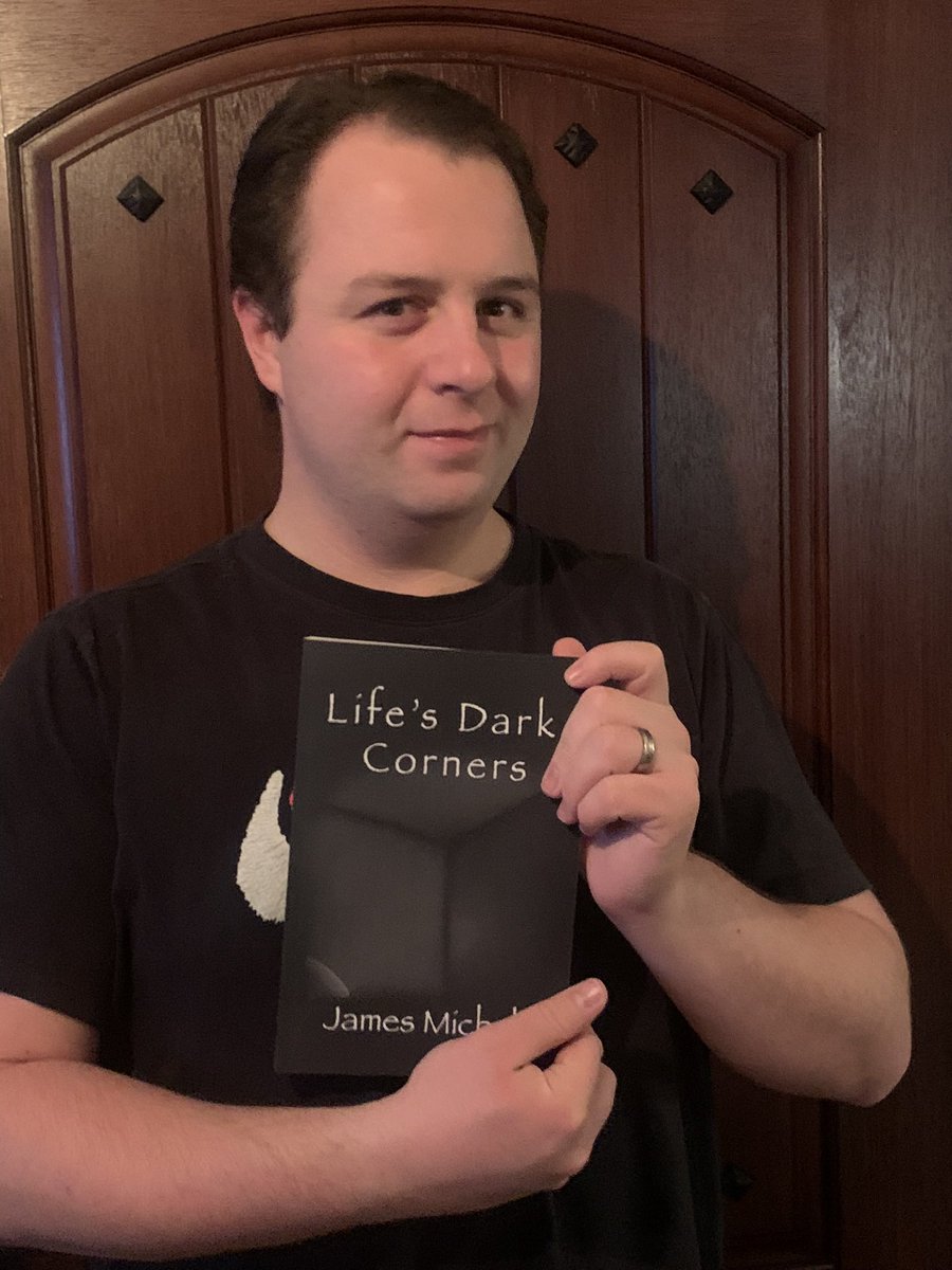 jamesrealmike's tweet photo. Fourth book is out. Five short stories, five epic tales of crime. Who wants a signed copy?
#jamesmichels #readingcommunity #writerslife #bookstagram #noir #crimefiction #anthology #thriller #shortstory #signedcopy #authorcopy https://t.co/PxIENy0I4y