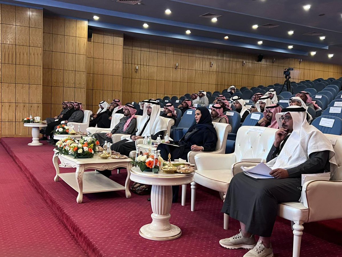 healthtabuk1's tweet photo. صحة تبوك و ضمن برنامج #وطننا_أمانة 
وبتعاون مع #هيئة_الرقابة_ومكافحة_الفساد تم عقد ورشة عمل لقيادات المديرية العامة للشؤون الصحية بمنطقة تبوك، اليوم الأحد 28\7\1444هـ، بعنوان "الإفصاح والشفافية وتعارض المصالح".
@Nazaha_care https://t.co/dG7bzacT0u