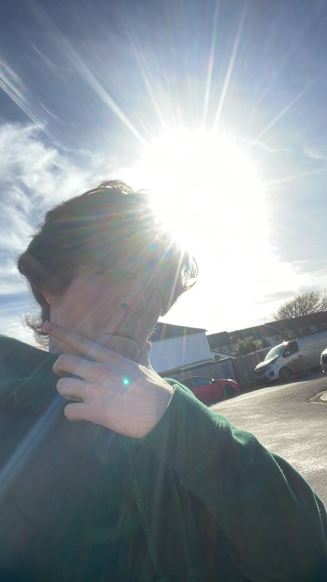 TubboTWO's tweet photo. BUTTERFUL day in Bognor Regis :) https://t.co/7dTN9aIVwC