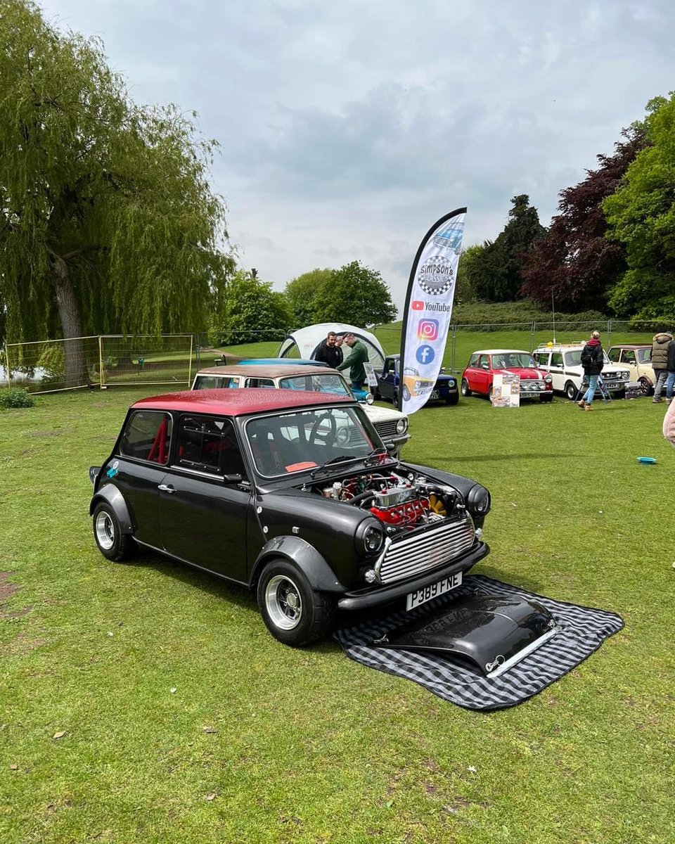 britishminiclub's tweet photo. Sunday Fun Day Some great photos from last year at Himley. Post up your favourite photos from our shows and beyond. 

Book your FREE entry for Concours and Show N Shine at Himley May 7th https://t.co/92W47DCaeY 

#classicmini #minifamily #britishminiclub #miniclassic #modernmini https://t.co/gG3naNfnsL