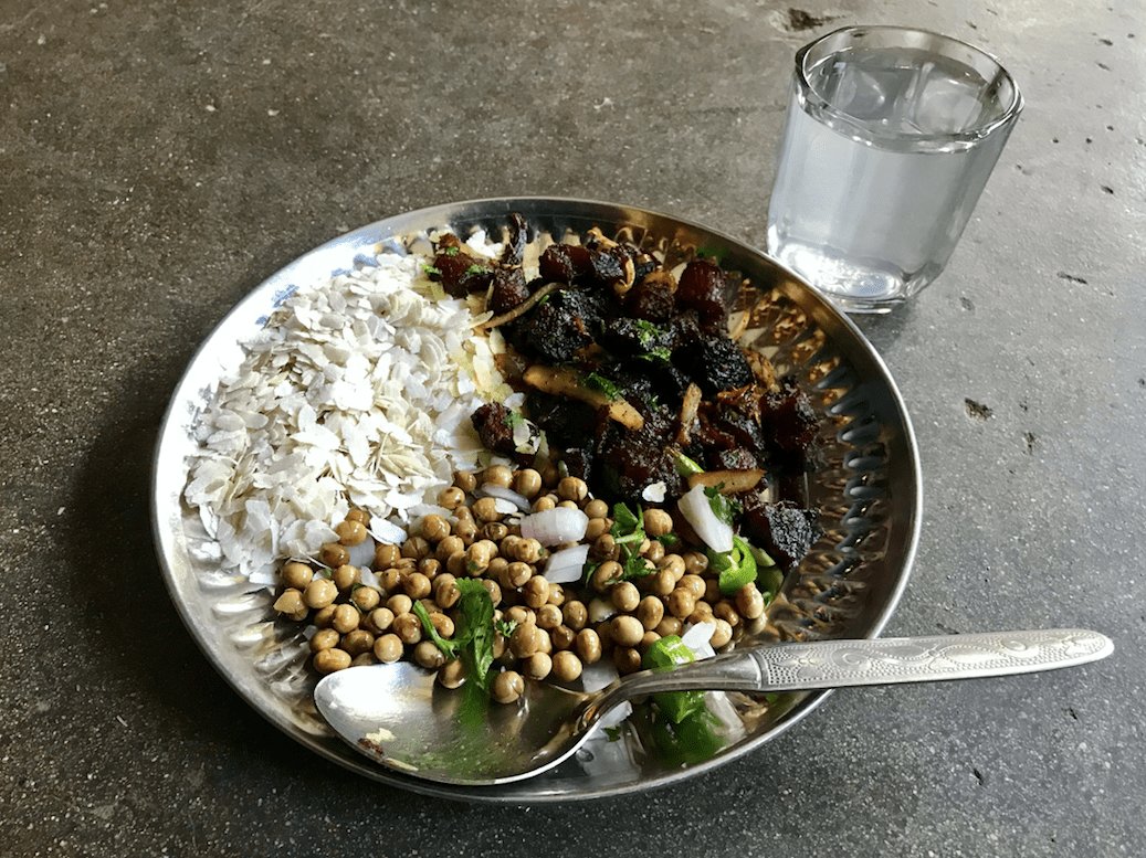 शिवजीको भक्तहरुको लागि भाङ्ग,धतुरो अनि गाजा अमृत सम्मान हो तर आफू त दस टाउके रावणको भक्त परियो कि आफ्नो लागि त सोमरस(रक्सी) नै अमृत हो🍻🍻🍻🍻
#जय_रक्सी