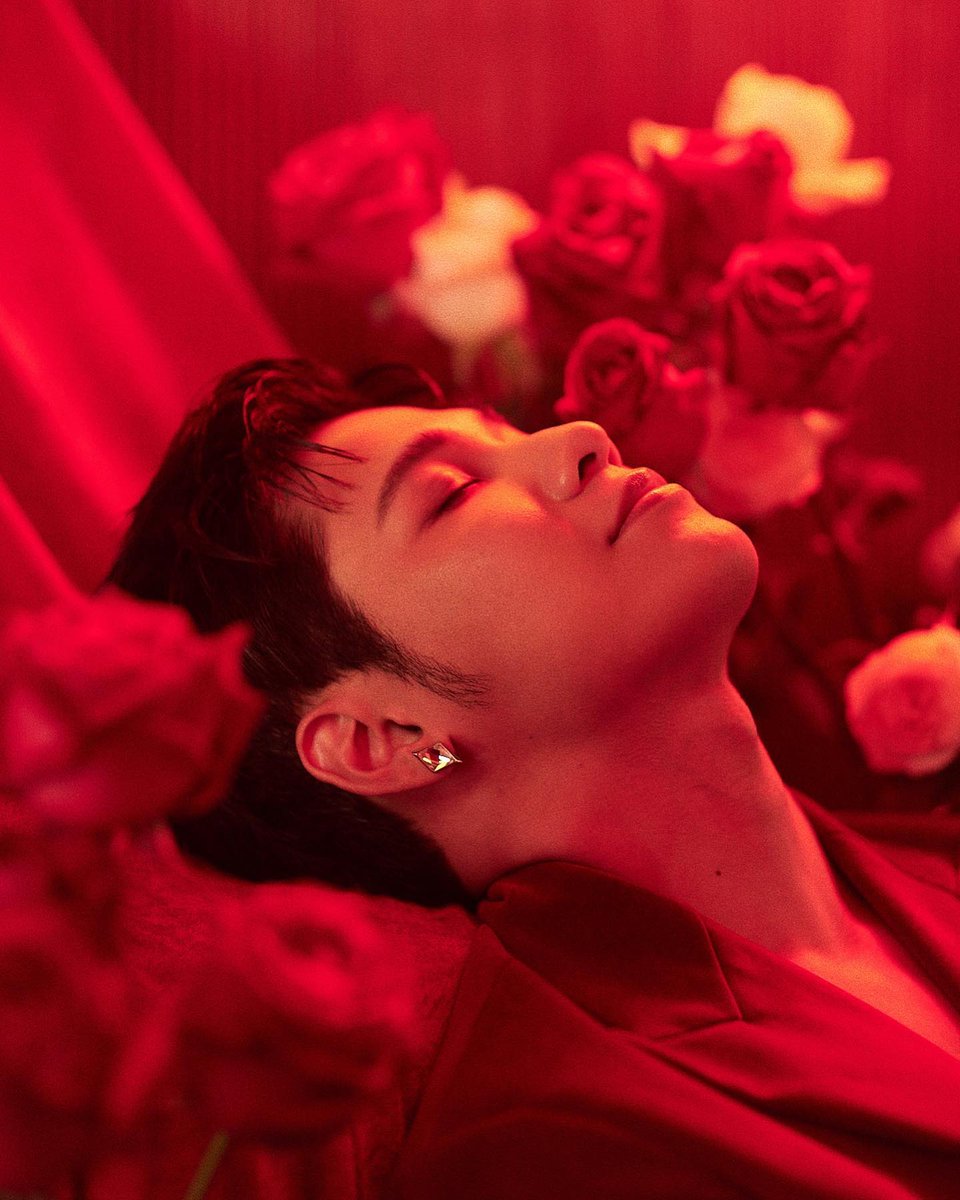 PVashira's tweet photo. 🌹🥀🌹🥀🌹🥀
@_singto
#mua @suma_arm
#sumamakeup
#hair @piikornlek
#piikornhairstyler
#photographers @yosakorn
#stylist @kristhanasomboon
#thxs #trasherbangkok

Cr. IG suma_arm
#SingtoPrachaya
#ValentineWithSingto
#ValentineMeetSingto
#SingtoHVD2023
🔥🔥🔥
https://t.co/WsVv2db9WX https://t.co/oTTsHP4ljI