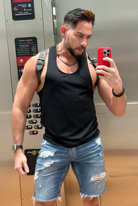 Pa’ la calle ? https://t.co/p965jpBKNs