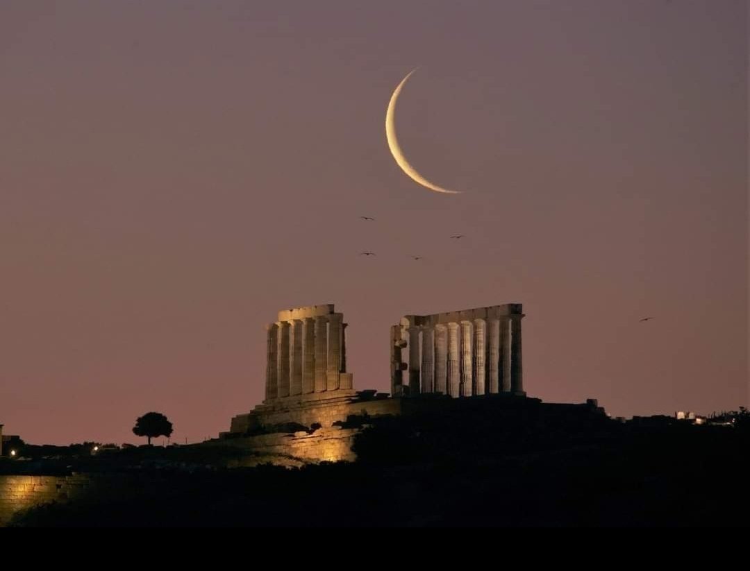 Temple de Poséidon à l'aube 😍
Ομορφιά, γαλήνη...
#CapSounion #Σούνιο

Photo : Elias Chasiotis