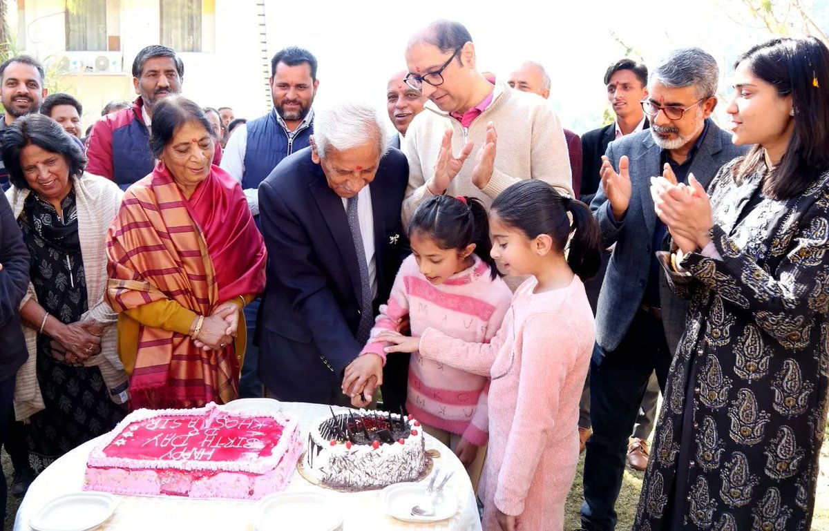 ShooliniUniv's tweet photo. Dedicated to the man who gives Prerna to every Shoolinian... Thank you Prof Khosla for inspiring us all. We love you sir. ❤️
Here's to many more epic celebrations! ✨
#PrernaDiwas #blessings #birthdayblessings #shoolinifamily #shoolinians #shoolini #shooliniuniversity #solan https://t.co/OiDHnrxADk