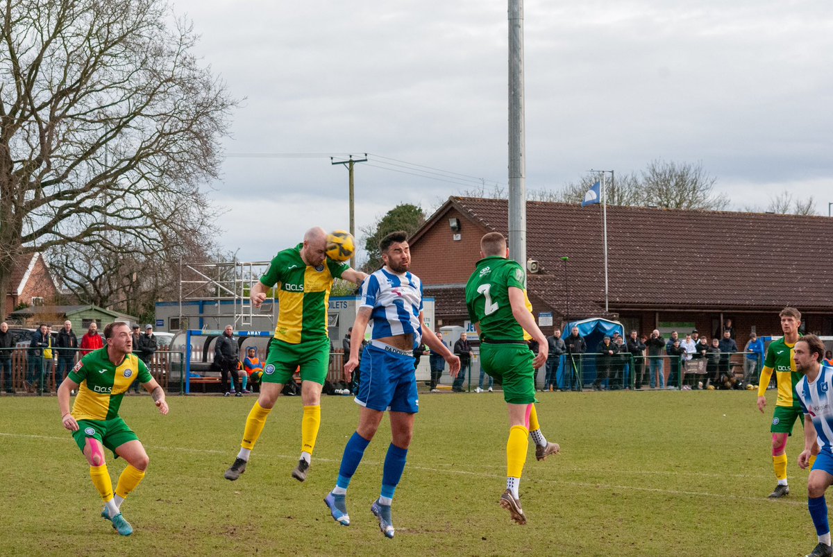 GeoPur1881's tweet photo. ๐ธFirst half shots from Wroxham 2-1 Hullbridge Sports #NonLeague #isthmianleague #wroxhamfc https://t.co/cgWod5aoKH