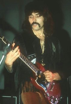 TONY IOMMI
(Happy Birthday) 