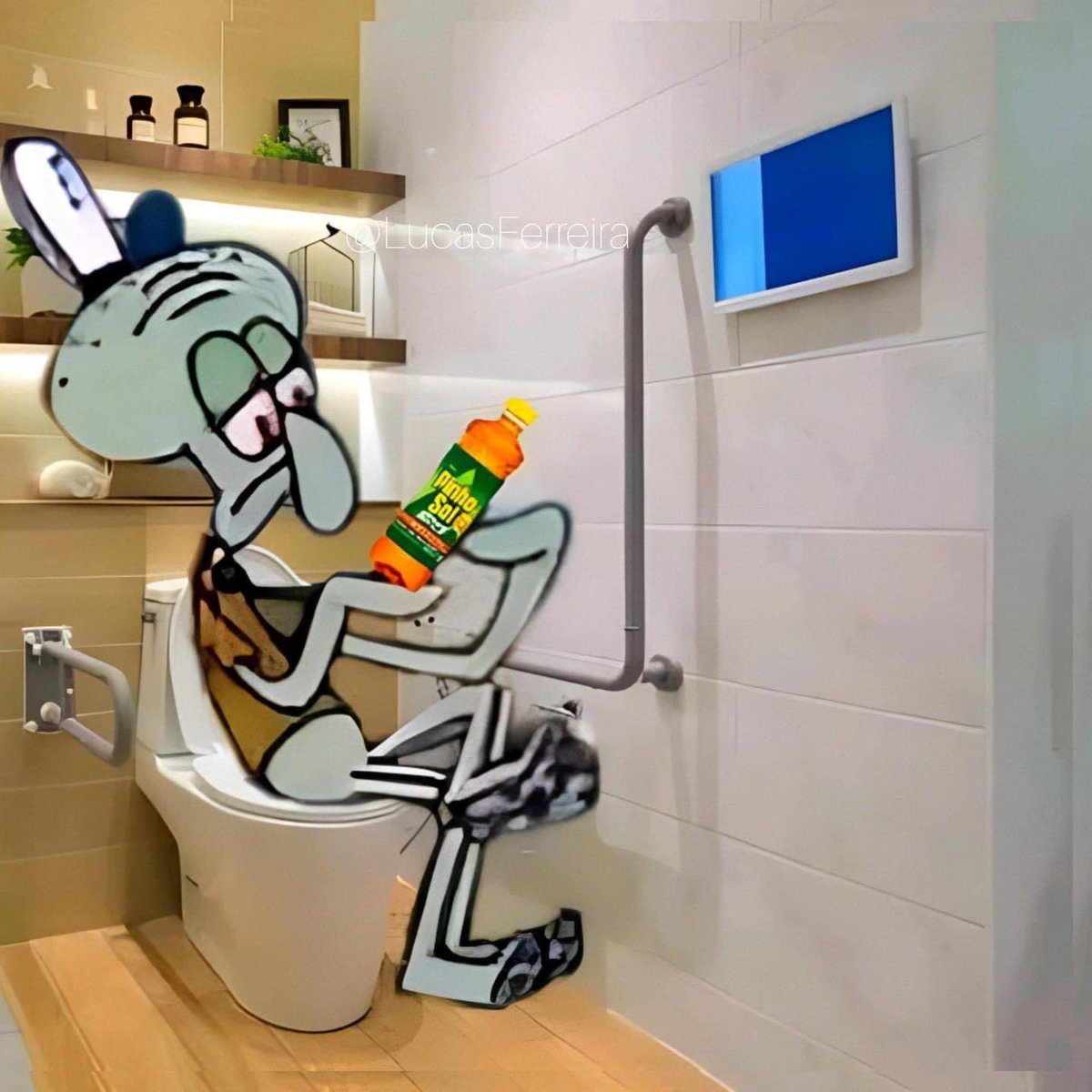 WildMamacita_'s tweet photo. When I go to the bathroom and forget my phone https://t.co/ZNl6jSxG3h