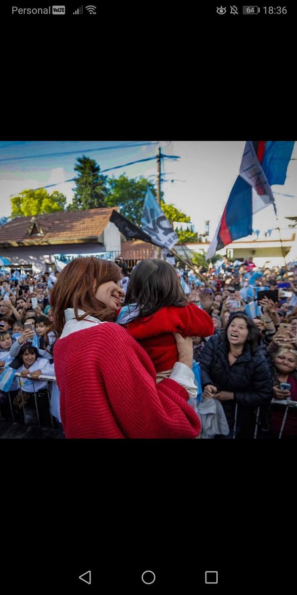 picon_titi's tweet photo. @FiuSusy #seeee #felizCumpleCristina https://t.co/0tgfqIGTuK