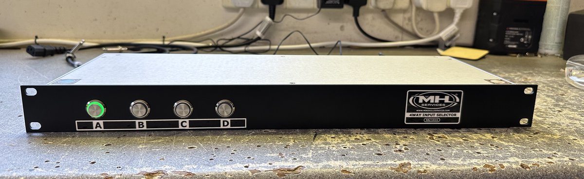 MikehillMhs's tweet photo. New Product just added to our website.  1U rack mount 4 way input selector.  Great way to switch between 4 instruments or radio wireless system.  Visit the site for more information. https://t.co/nem4mRWiMM