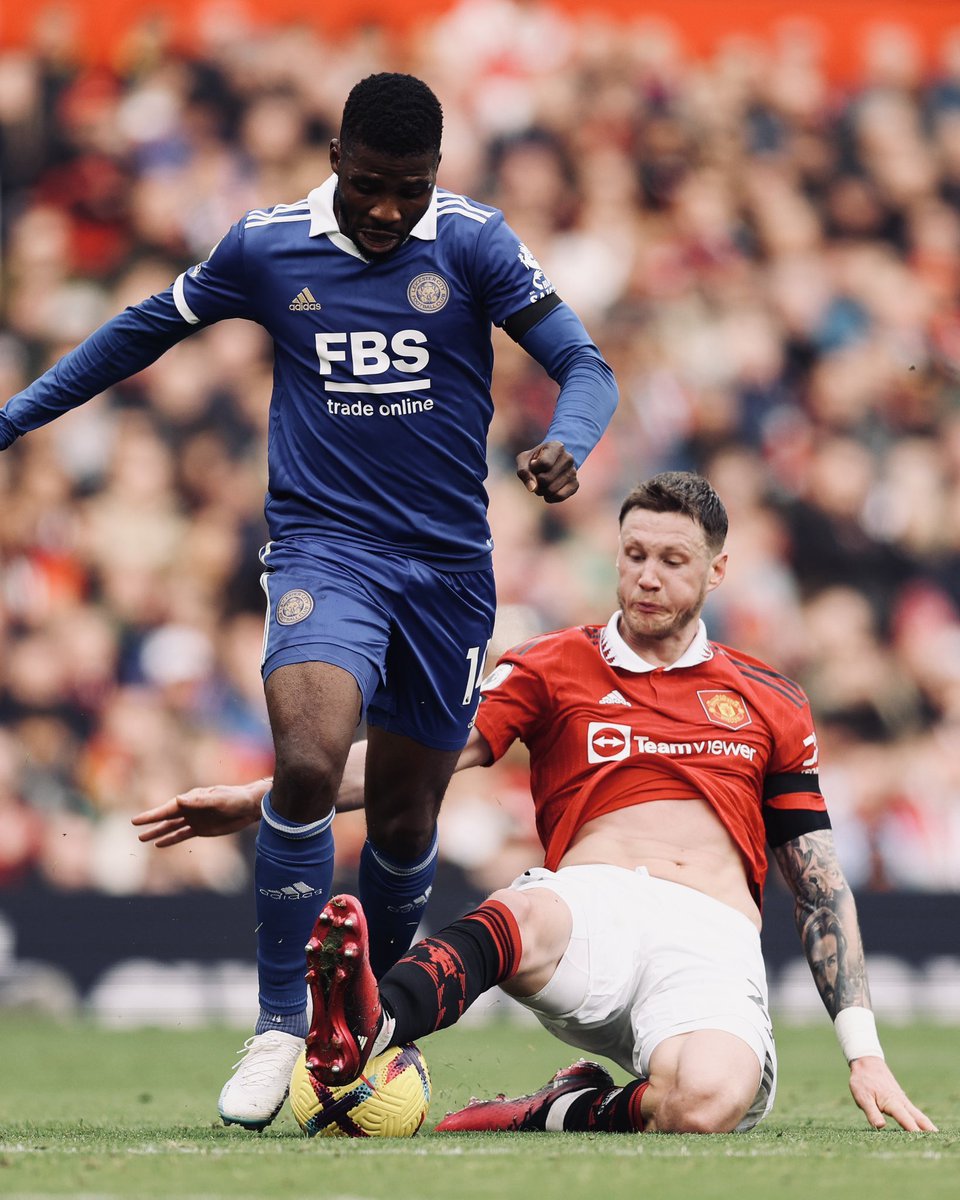theflankerID's tweet photo. WORK WEGHORST

Salah satu adjustment taktikal Ten Hag ada pada sosok ini. Ia mampu mengubah Weghorst jadi pemain-tim yang begitu fungsional. Bekerja dengan baik.

Statistiknya:
- 3 tekel sukses
- 5 duel darat sukses
- 5 duel udara sukses
- 1 umpan kunci
- 1 sapuan https://t.co/rv00u6Hs9X