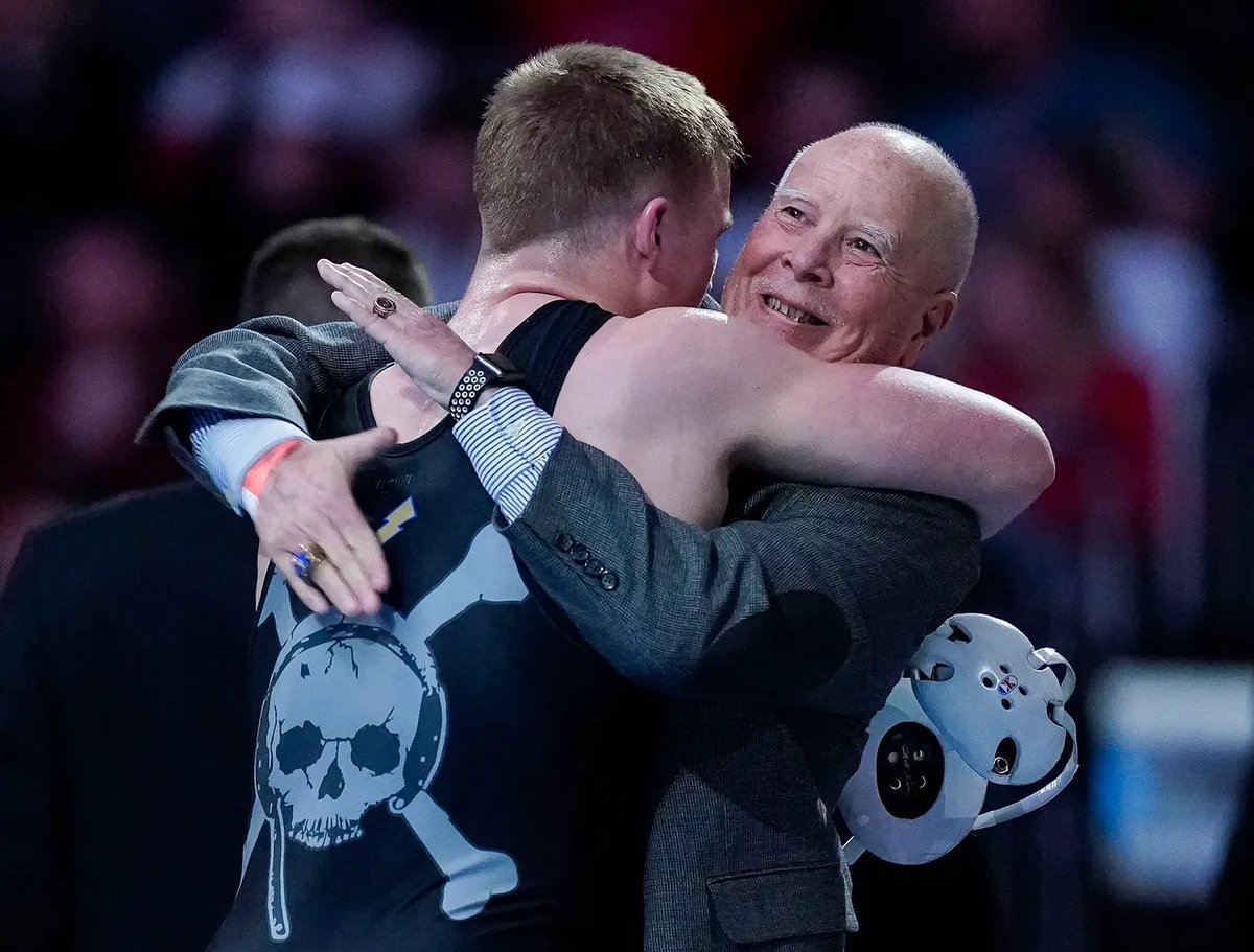 Twashington490's tweet photo. .@johnjpurdy9’s career on the mat has already been prolific. The top-ranked wrestler at 195 won over 80 matches the last two years and has wrestled at Gainbridge three times in his HS career. Now, he is a state champion.

More on Purdy from Indianapolis: 

https://t.co/Lcw2bUTPFR https://t.co/g2fsgE5eI4