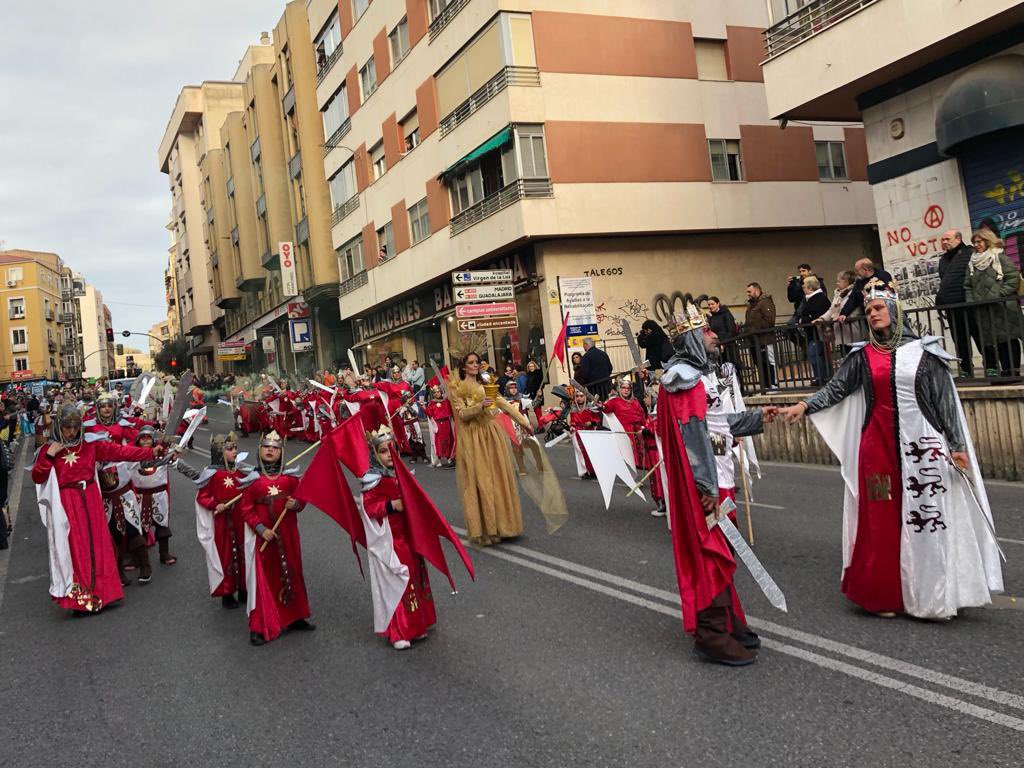 DarioDolz's tweet image. El Ayuntamiento, la Asociación Amigos del Carnaval, las Asociaciones de Vecinos, las AMPAs, centros como Crisol, etc. vamos recuperando año a año un Carnaval que cada vez tiene más seguidores y donde el nivel de calidad va en aumento.