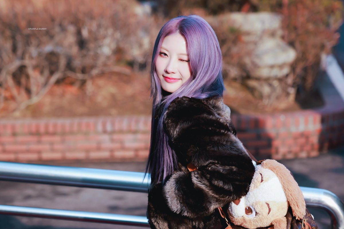 purplebunny1205's tweet photo. 230217 

#채인 #CHAEIN #퍼플키스 #PURPLE_KISS https://t.co/qEGdMtaILb