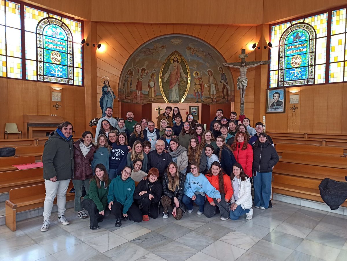 maristasdenia's tweet image. Los animadores de #GVX de Z1 han estado en @MaristasALC con @GVXAlicante formándose 🙏 y conviviendo durante el fin de semana.
De nuestro colegio han asistido Paloma, Nuria y Cristina. ¡Gracias por vuestra dedicación e ilusión! 🤗
#maristas #somosfamilia #somosred #masqueaulas