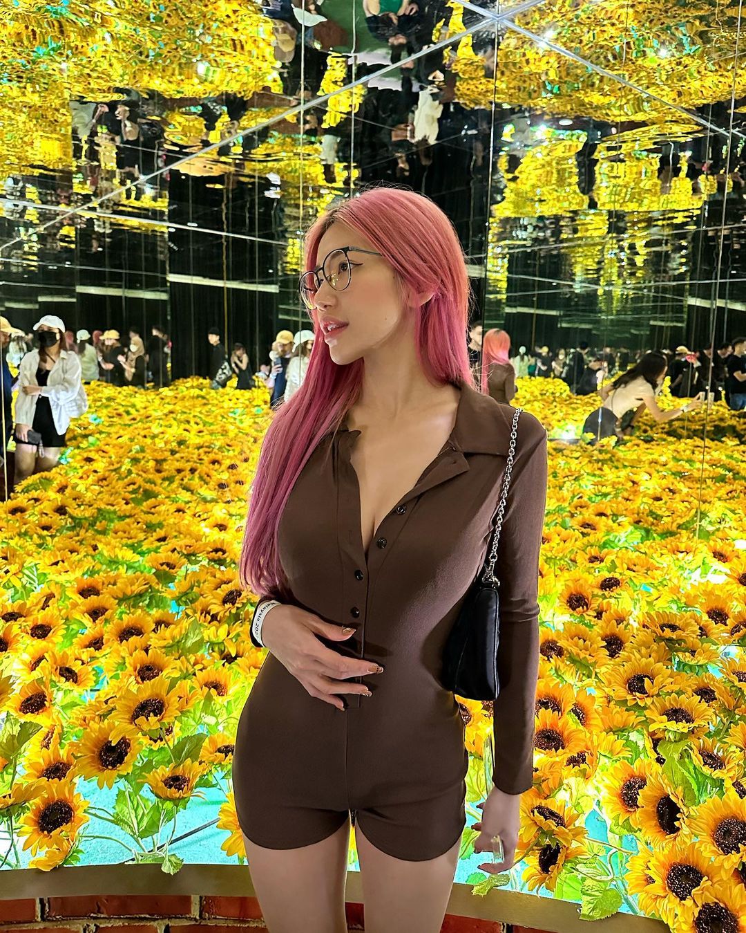 TW Pornstars - 1 pic. Ms_puiyi. Twitter. Museum date 🌼. 4:08 PM - 19