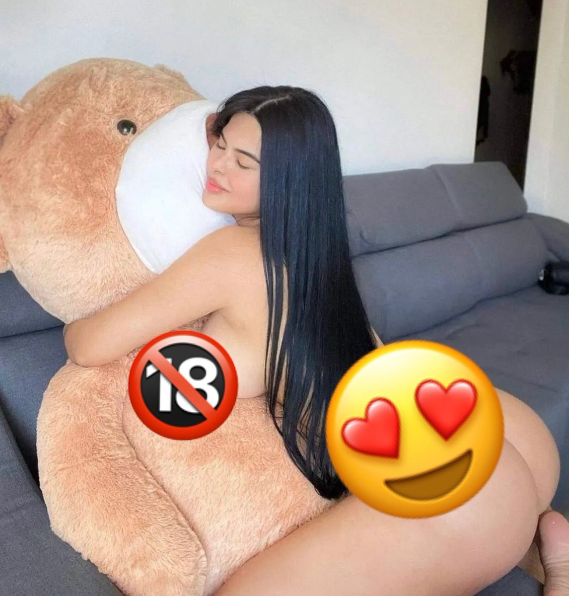 Virginhade18's tweet photo. Amoo o #Carnaval além de muita alegria tem mts homens lindos 😍#caminhoneiros que gosta de #anime quem me chamar no chat ganhará presentinho 🎁

#PINTOAWARDS #XOTASAWARDS #BUNDAAWARDS #VirgenMaría https://t.co/bqANtxi93U
