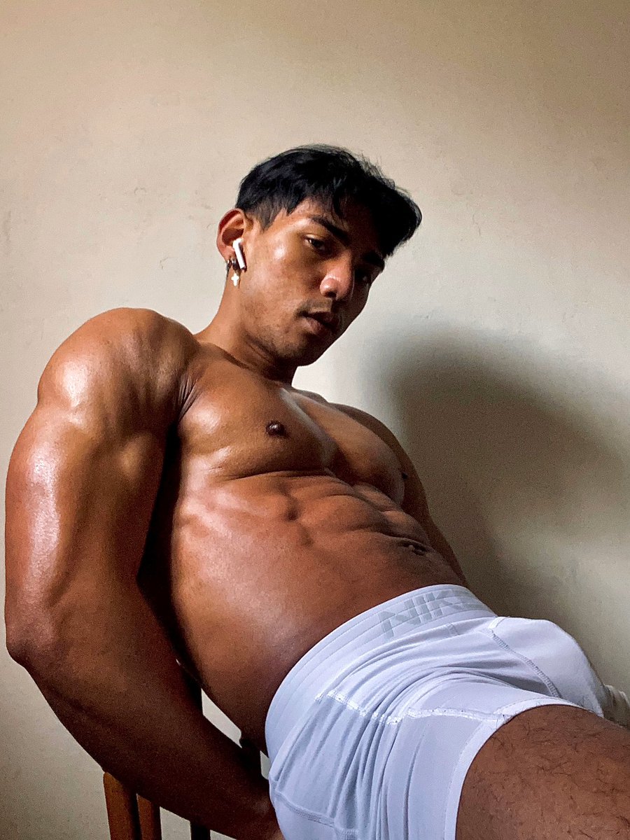 TannerX_94's tweet photo. Brown skin boy 🤎 #pinoyhunk #tan #filipino #pinoy #philippines #gym #mirrorselfie #muscle #pinoygay #filipinogay #pinoymuscle #filipinomuscle #pinoycutie #pinoyhunk #filipinohunk #hunk #gay #gaymuscles #shirtlessfilipino #shirtlessguys #shirtlessmuscle #shirtless #shirtlesspinoy https://t.co/O3OvlCXOkc