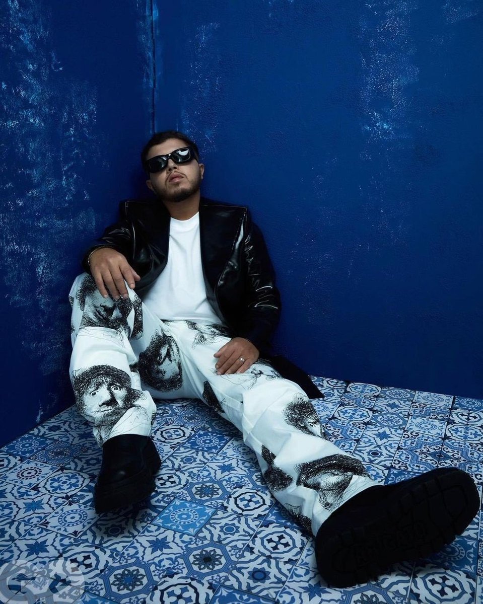 lalogemag's tweet photo. 📌 THREAD

Pour notre plus grand plaisir, Hamza a fait son grand retour ce vendredi !

Entre morceaux mélancoliques et ambiances entraînantes, ce 3ème album semble être le plus abouti de la riche discographie du SauceGod, une bonne occasion pour revenir sur sa carrière.

⬇️⬇️ https://t.co/2xjv7s1bsc