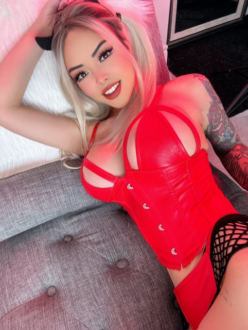 Would you forgive me? I have been a bad girl. https://t.co/fMqIRYc7zT