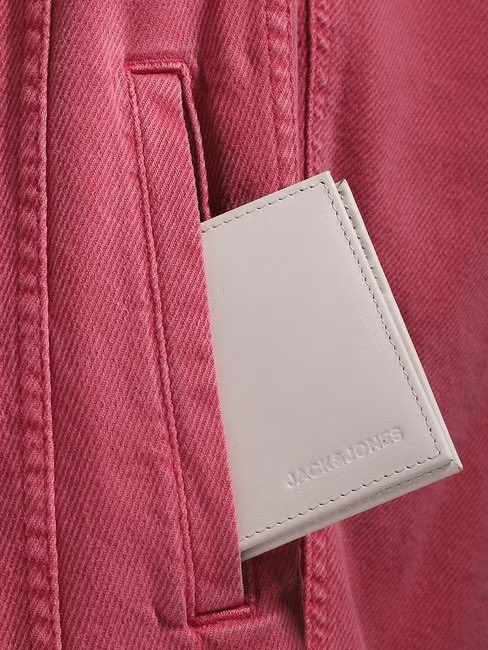 JackJonesIndia's tweet photo. Sleek // Slick ๐ค
Wallets by JACK&JONES, now available on https://t.co/utI9AiSqwY & in stores.
#JACKJONESIndia #DontHoldBack #BrothersOfDenim #Brotherhood https://t.co/Eiy6k5wydX
