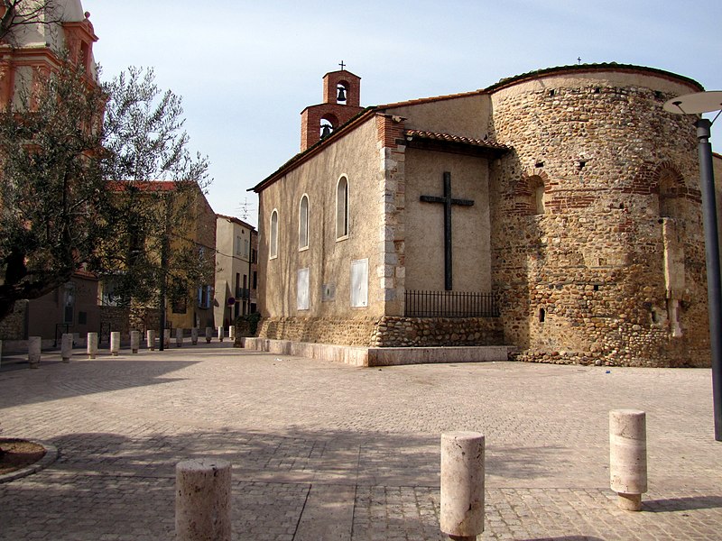 MonumentumFr's tweet photo. Eglise de l'Assomption de la Vierge à #Toulouges (#PyrénéesOrientales) L'édifice, disparate, s'ouvre par un portail roman en marbre blanc, rapporté à une époque récente contre la façade sud. La nef primitive étai...
Suite 👉 https://t.co/9MVLIg74kM
#Patrimoine #MonumentHistorique https://t.co/BdwTWv0u0y