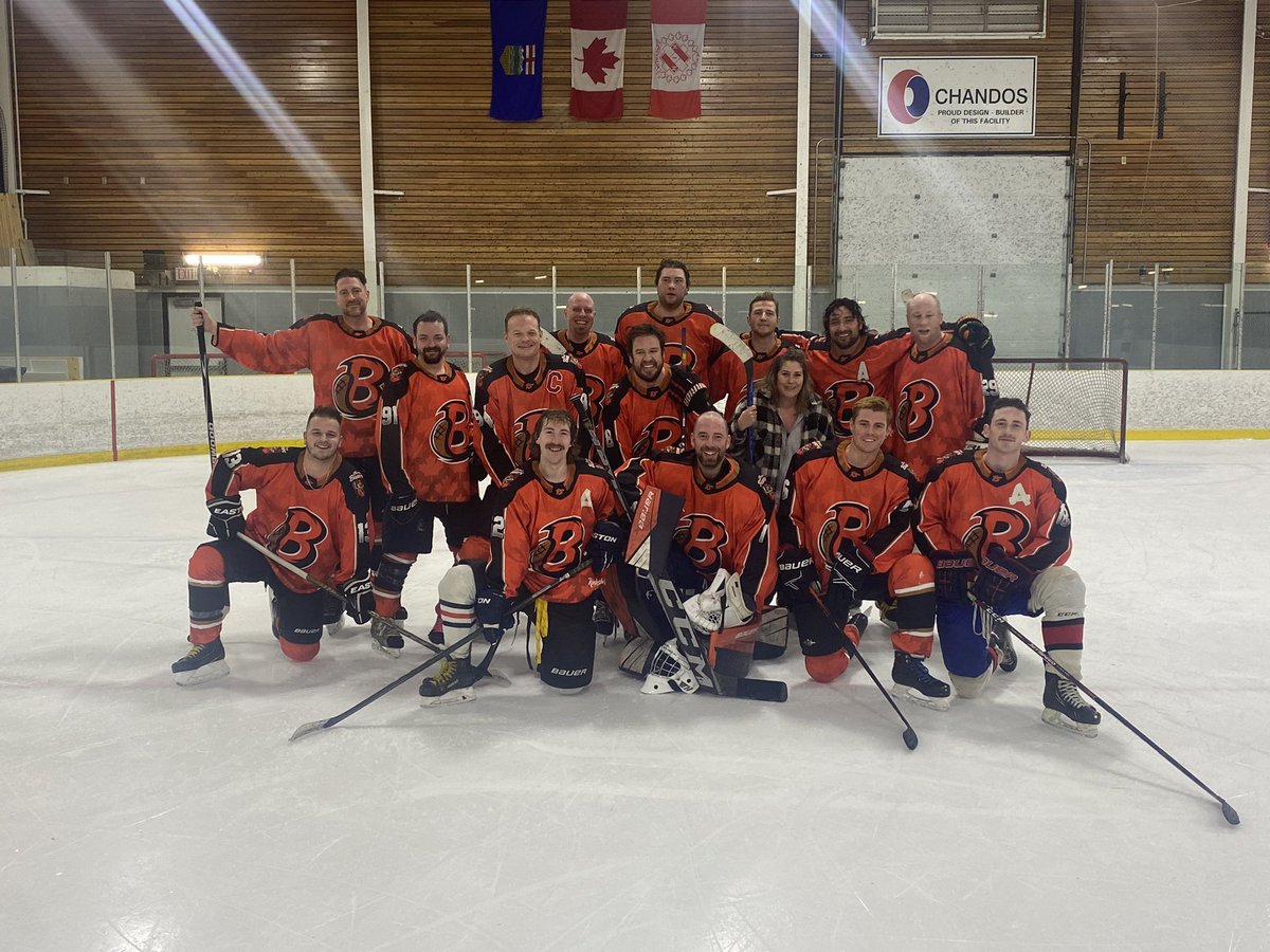 aasingleton17's tweet photo. It’s been an honour playing in the @StelterMemorial tournament with this group all weekend. 

Come cheer us on at 1:45 and help raise some money for the @BenStelterFund! Every dollar matters. https://t.co/qoyV6enDgt