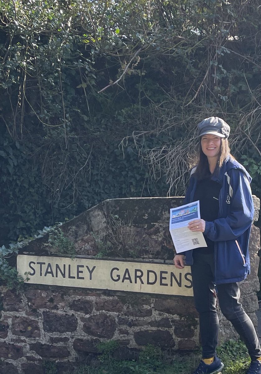 Cllr Cat Johns in Stanley Gardens this lunchtime as well as Marldon Road & Marldon Avenue as trying to get letters out about revised parking restrictions on Marldon Road. 
There is going to be an online consultation for residents in that area. #BoostTorbay #workingforourward