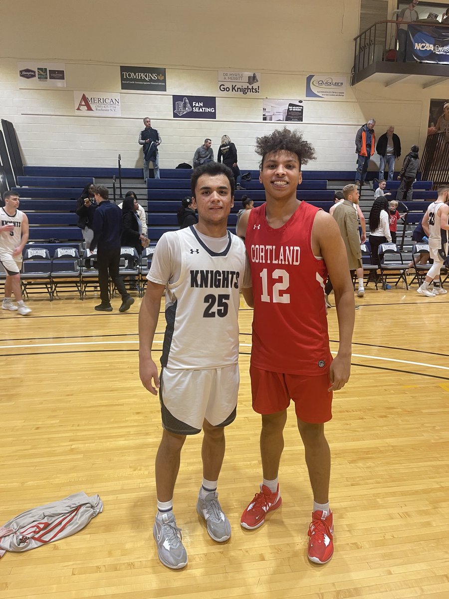 VikingsHoop's tweet image. 🎉BIG DAY yesterday as 4 former Vikings played against each other. Marlin Wise and Ursinus College played Ethan Bartlett’s Johns Hopkins, while Seb Pacheco and Suny Geneseo took on Rahsean Melvin’s Suny Cortland. All 4 teams begin playoffs this week for NCAA D3 🏀Tnmnt! 🍀