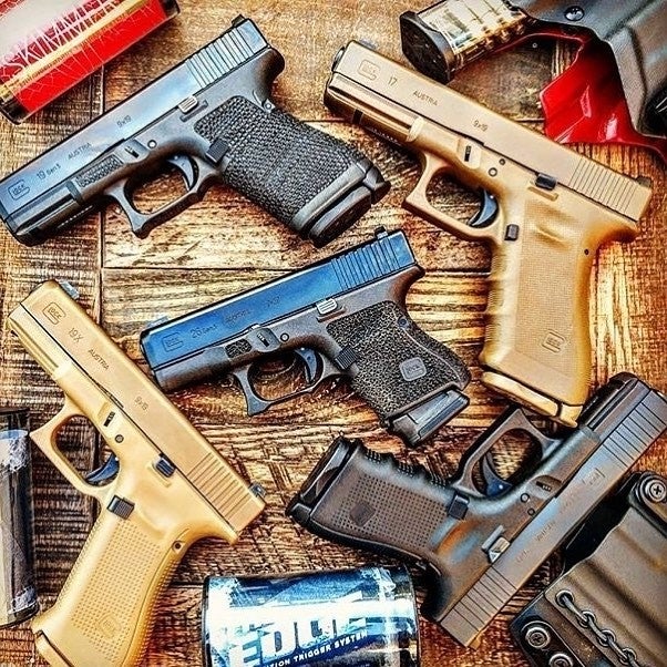 PC: @mjacksonian1 - Sunday is funday! Which model is your favorite? #pewpew #2a #rangedayfriday #rangetime #gunsdaily #ar15 #guns #firearms #igmilitia #gunfanatics #pewpewlife #targetshooting #glock #glock19 #glock17 #glock26