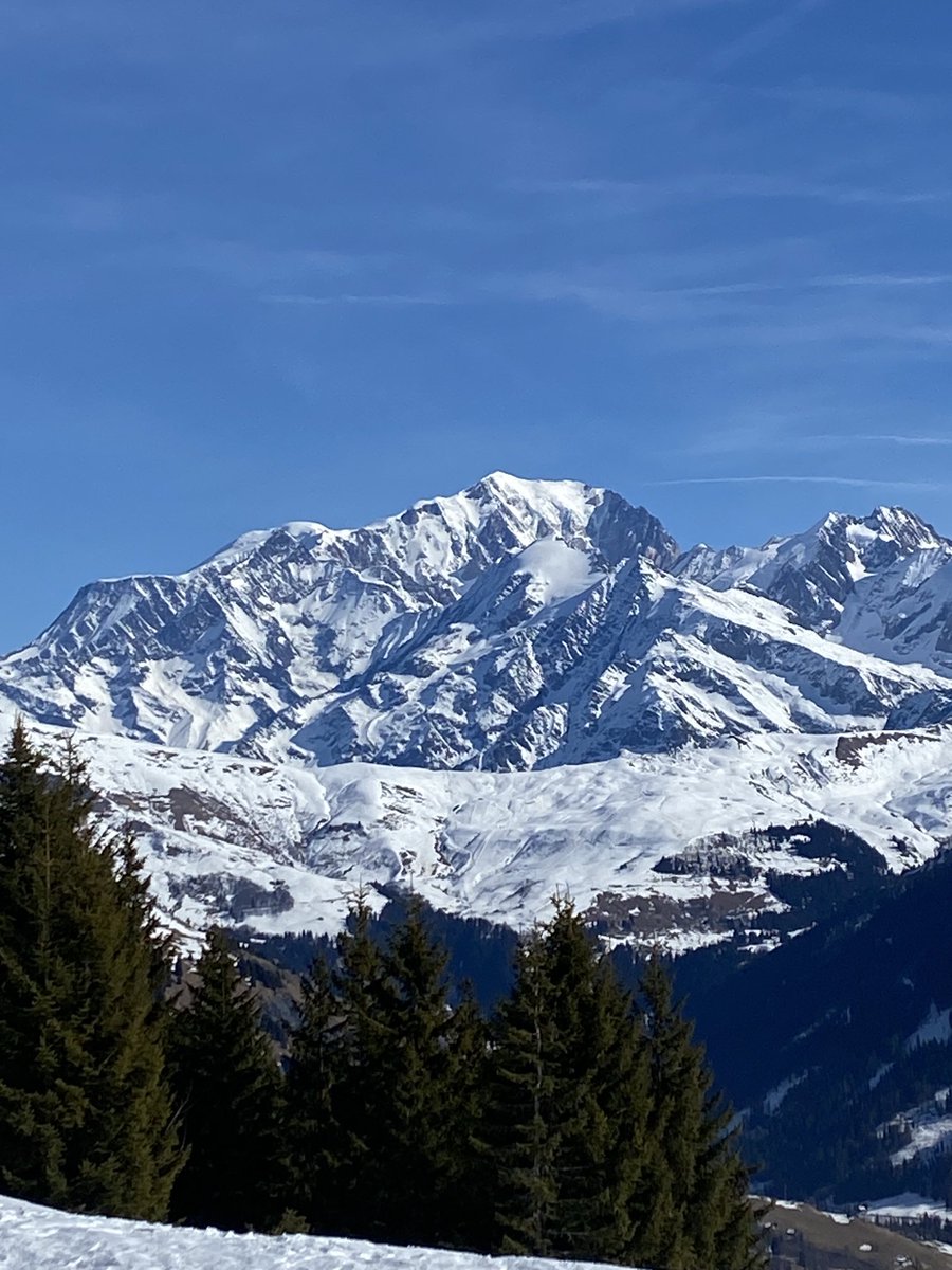 jmthibaud's tweet photo. After the Orange Capital Market Day, from one summit to another ! 
⛷️🏔️🤩😉 https://t.co/RkaDgwtmpL