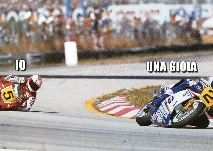AntonioRamosGP's tweet photo. Wayne Gardner ๐ฆ๐บ
Rob McElnea ๐ฌ๐ง
Not my meme!
#SorryRob @robmcelnea1 https://t.co/88zRylMumt