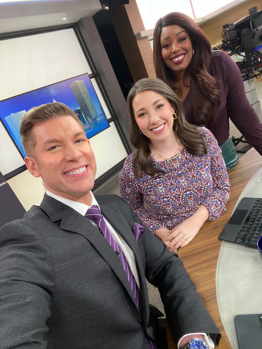 CaseyJBortnick's tweet image. It’s been a hot minute since we’ve all been together 📺 and it’s safe to say I missed my friends @melissasteinTV, @MercedesTVnews! 

Wake up ☀️ with us this morning we’ll have all your headlines and #Wxonthe1s on #YourWeekend on #SpectrumNews1!

@SPECNews1BUF @SPECNews1ROC