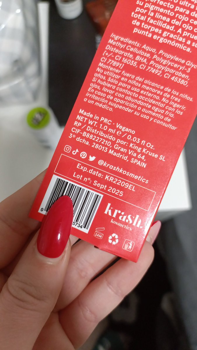 Julia_Moreno10's tweet photo. @krashkosmetics puede ser que los datos del número de lote y caducidad estén invertidos? 🤔 https://t.co/oJkOnxX8di